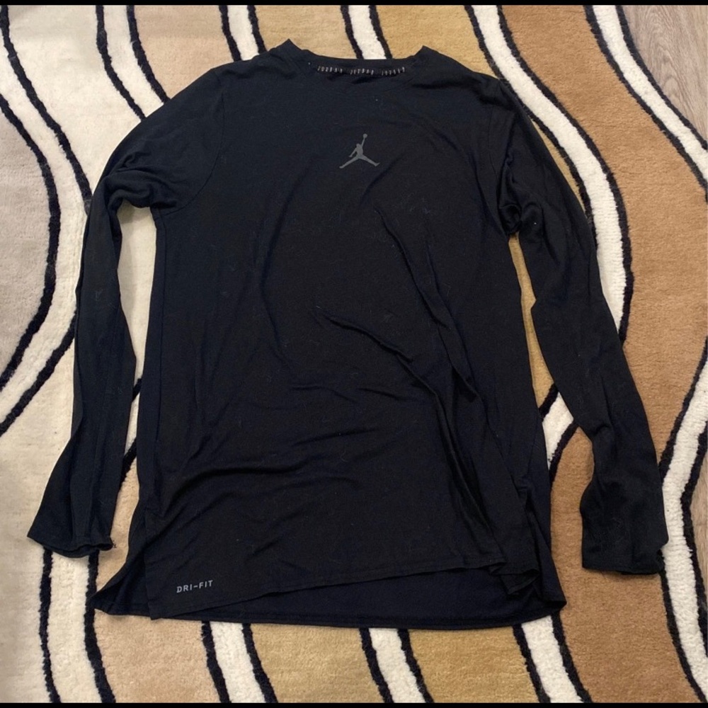 Jordan Long Sleeve Training Dri-Fit (Men’s Medium) - 4 total
